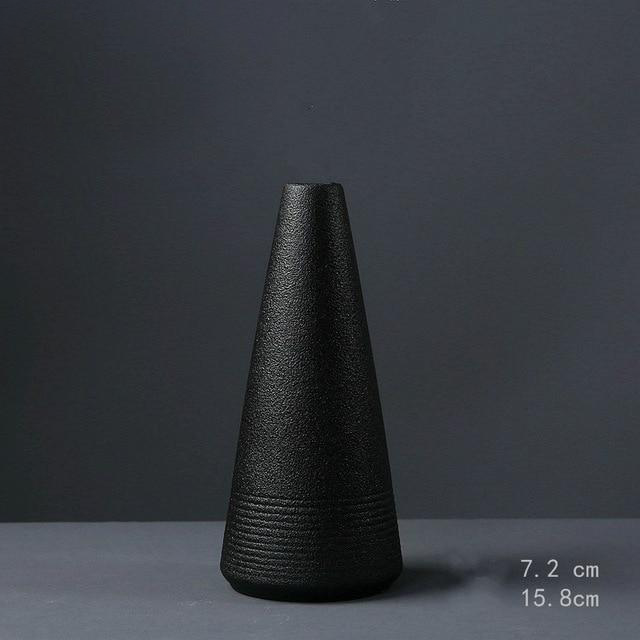 Noctéra Keramische Vaas – Zwart Getextureerd Design in 8 Unieke Vormen