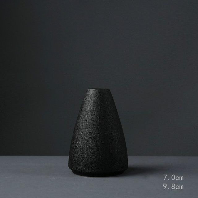 Noctéra Keramische Vaas – Zwart Getextureerd Design in 8 Unieke Vormen