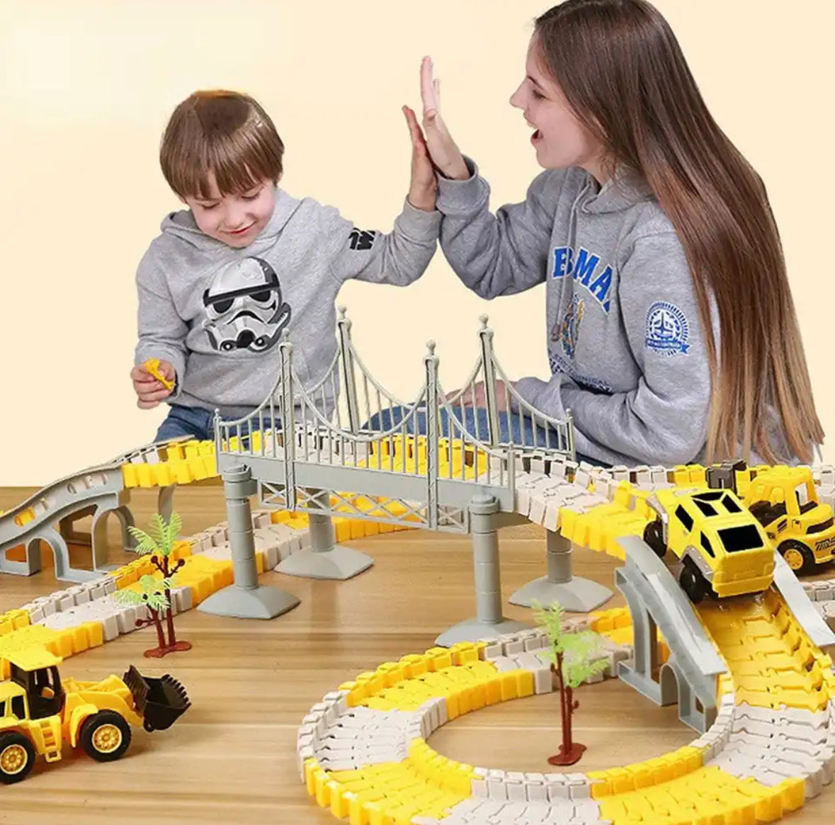 TrackLynx Flexibele XXL Bouwplaats Racebaan – Met Looping & Elektrische Auto’s