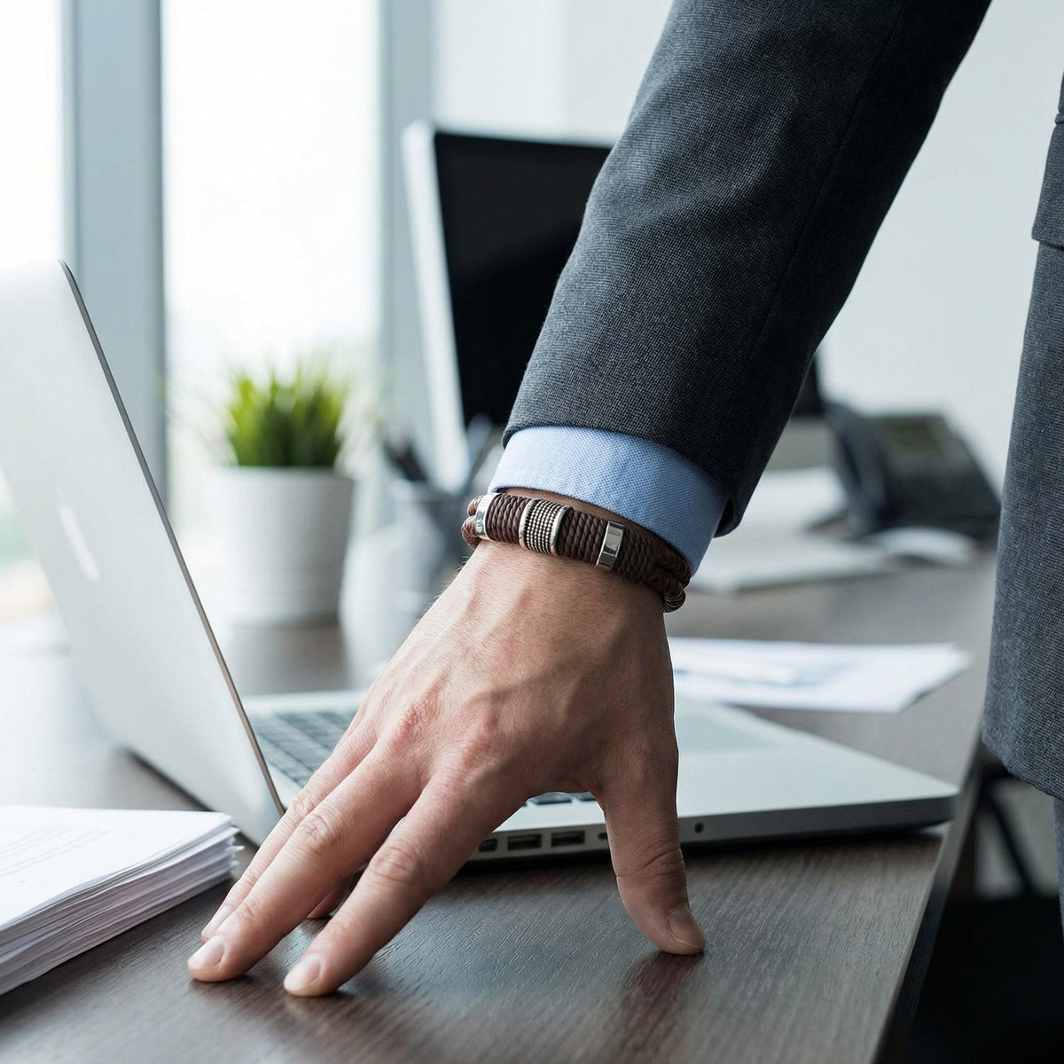 Leren Herenarmband – Stoer Meerlaags Gevlochten Ontwerp