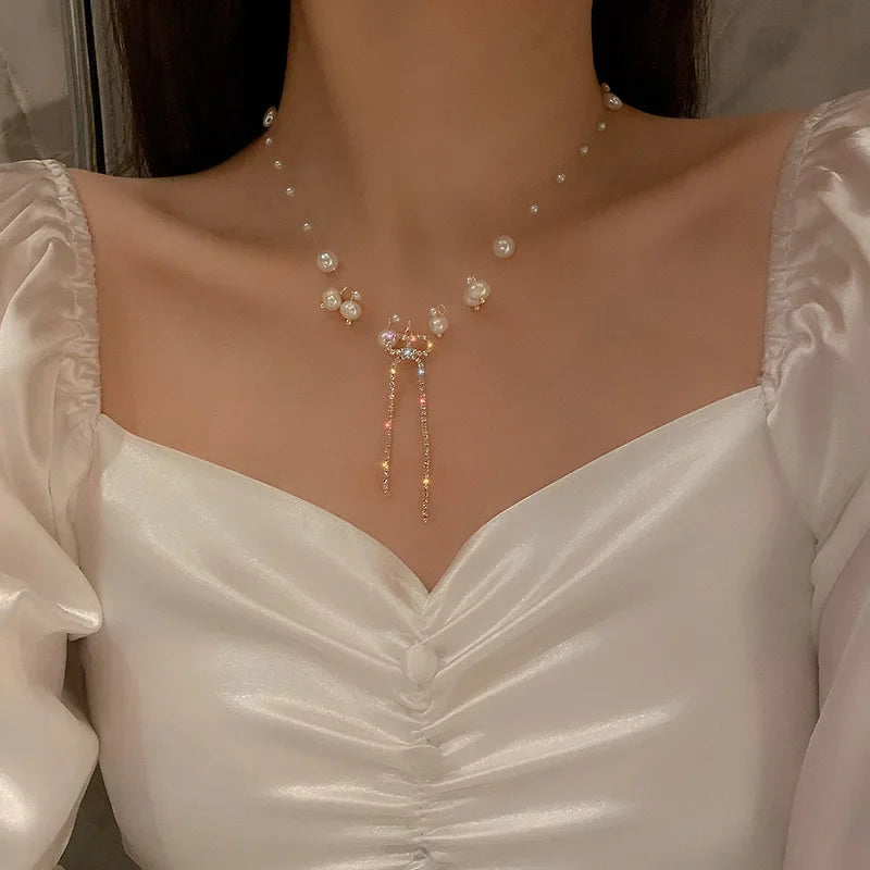 Aureline Parel Choker – Verstelbare Champagnekleurige Ketting met Parelaccenten