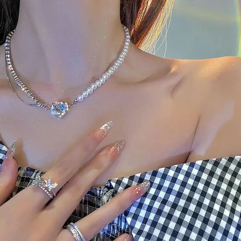Aureline Parel Choker – Verstelbare Champagnekleurige Ketting met Parelaccenten