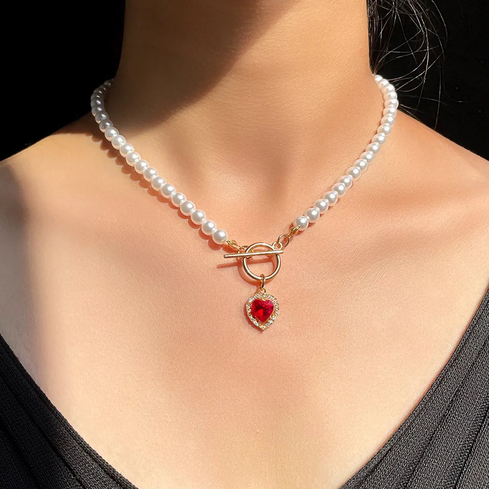 Aureline Parel Choker – Verstelbare Champagnekleurige Ketting met Parelaccenten