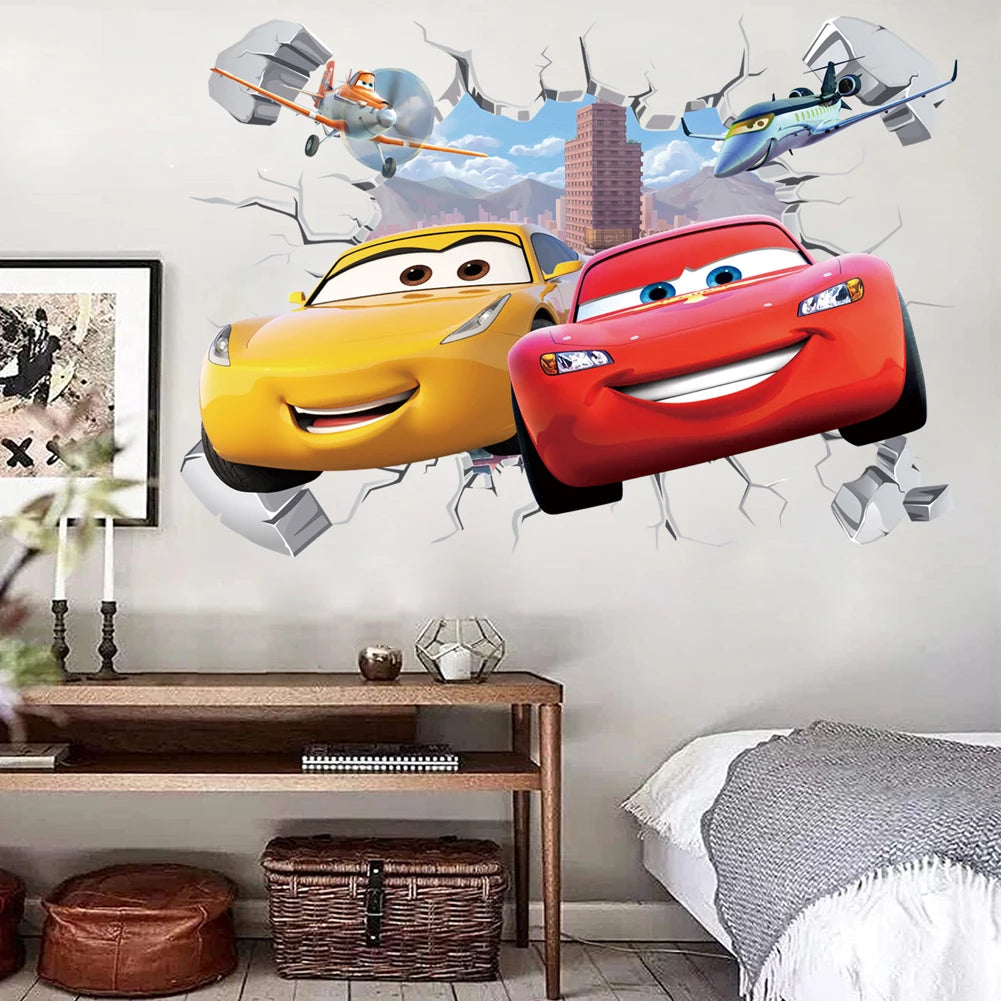 KidStyle – Kleurrijke Raceauto Muursticker voor Kinderkamer