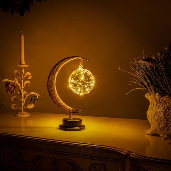 LunaGlow Maanlamp – LED tafellamp met halve maan design & warm sfeervol licht