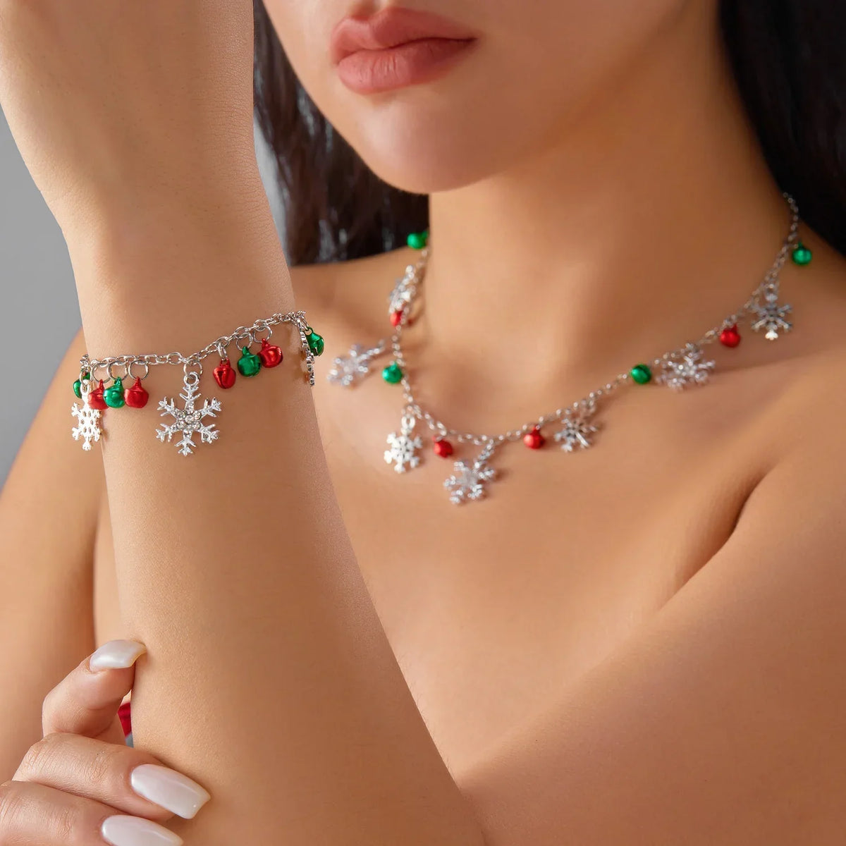 Aurevienne Kerstarmband – Verstelbare Armband met Sneeuwvlok & Belletjes, Feestelijk & Elegant Cadeau