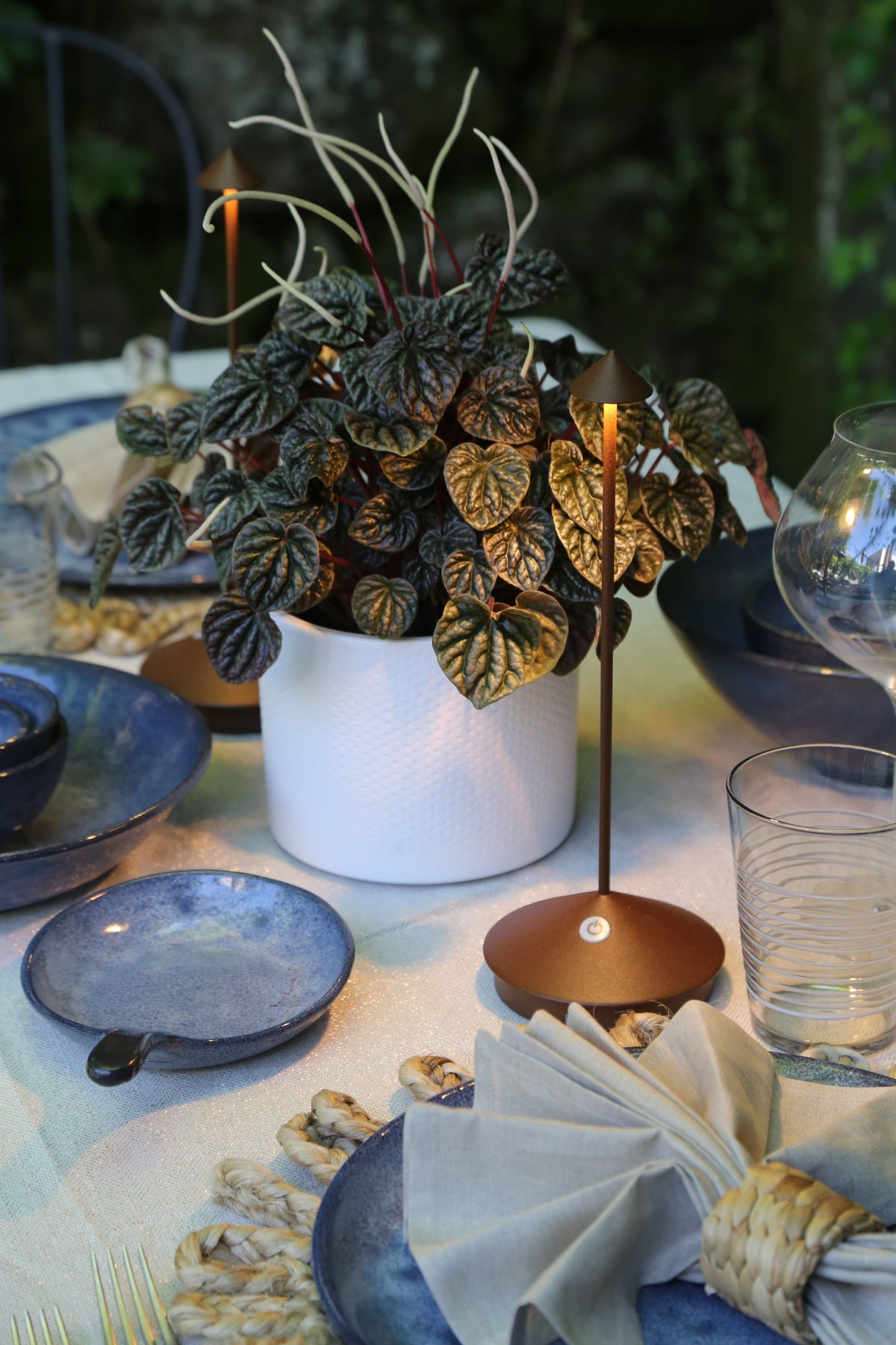 Lumora – LED Tafellamp Draadloos Oplaadbaar IP54 Binnen & Buiten