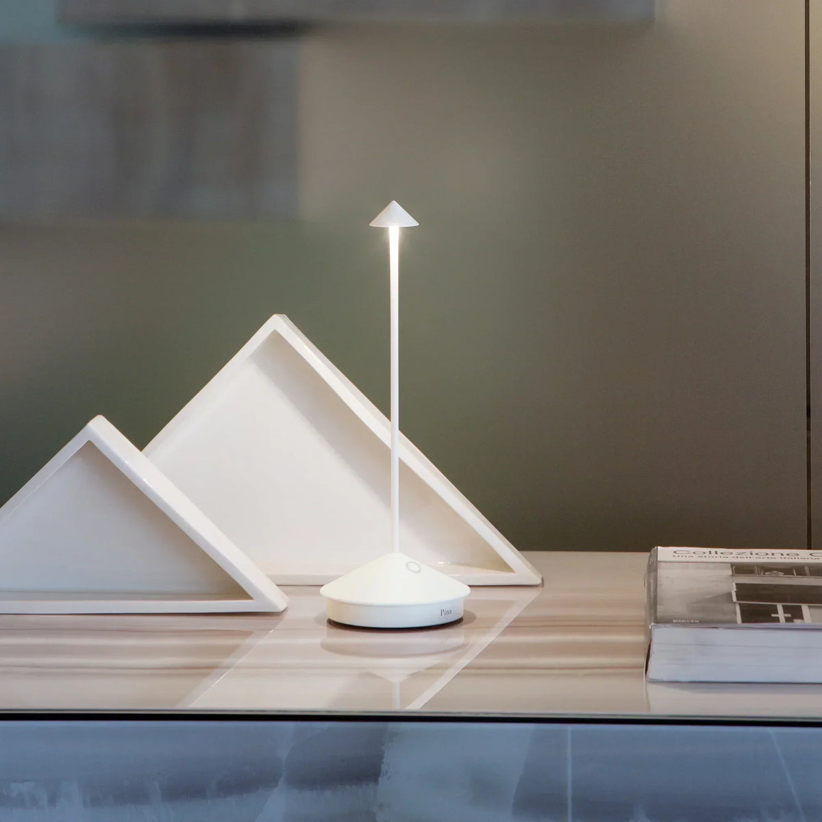 Lumora – LED Tafellamp Draadloos Oplaadbaar IP54 Binnen & Buiten