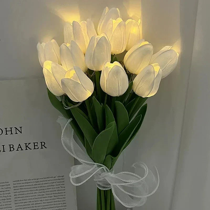 FloraShine – LED Tulpenlamp met Warm Licht – Draagbaar & Decoratief