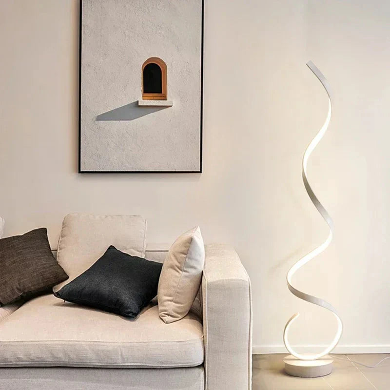 Lumora Spiraal Staande Lamp – Dimbare LED in Modern Design