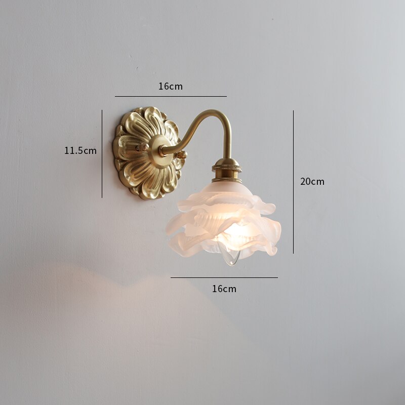 Wandlamp – Vintage Koperen Design met Matglazen Kap & Warme LED-Verlichting