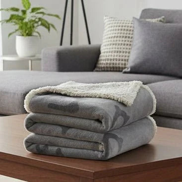 FURBLANKET – Soft Blanket for Dogs & Cats Vestragear