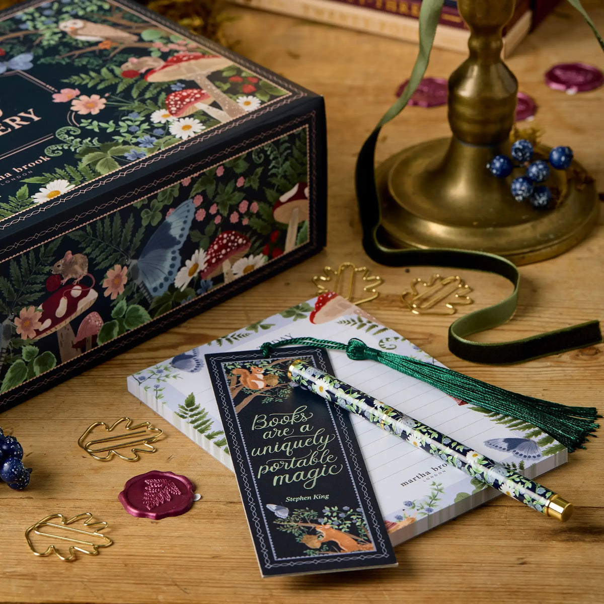Inspira – Adventskalender met 24 creatieve schrijfwaren verrassingen