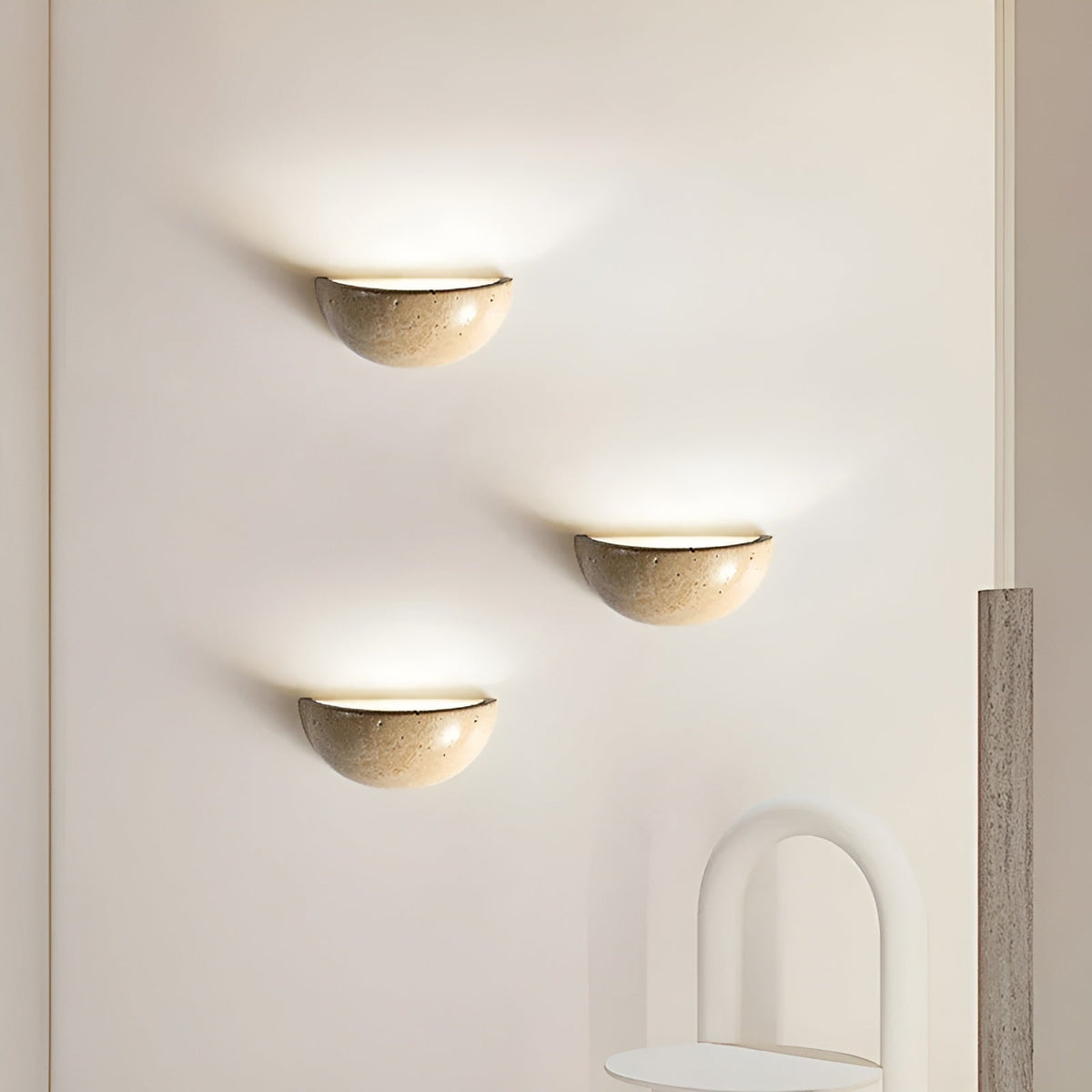 KuraLight – Halfronde LED Wandlamp – Wabi-Sabi Minimalistisch Ontwerp