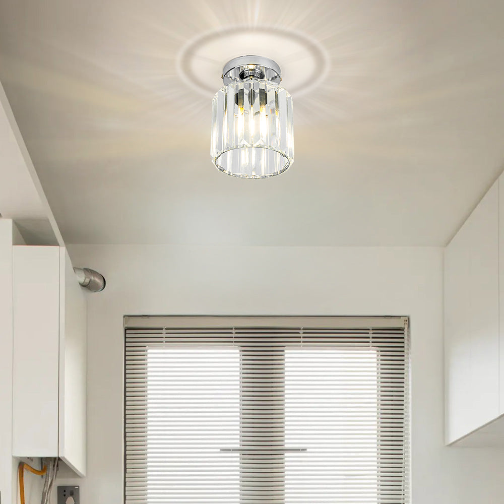 Montaro Plafondlamp – Zwarte plafondlamp met kristallen kap en messing accenten