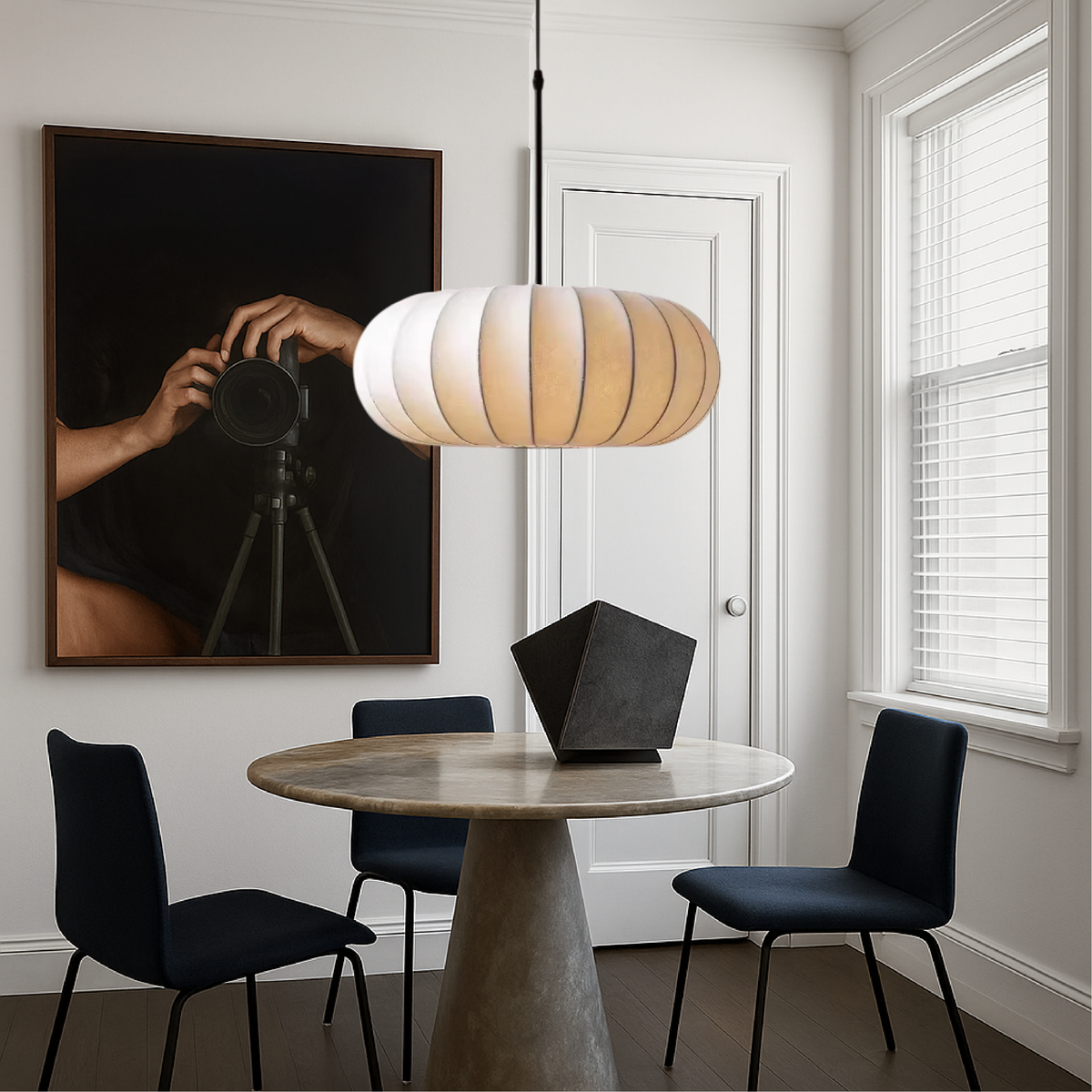 Verona Hanglamp – Handgemaakte Zijden Kap met Warm Licht & Minimalistisch Design