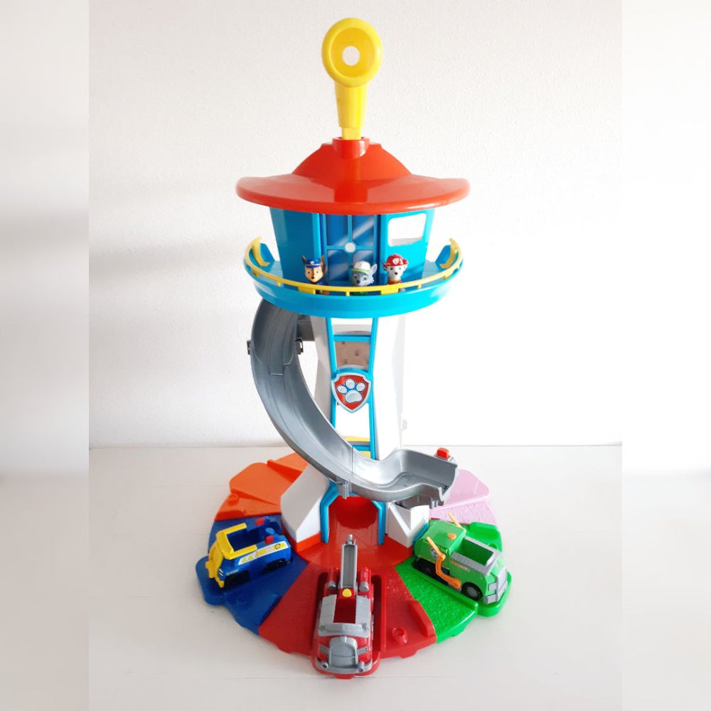 Spielzeugautoset mit Rutsche und Aussichtsturm Vestragear