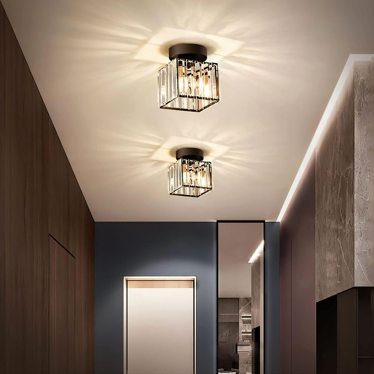 Montaro Plafondlamp – Zwarte plafondlamp met kristallen kap en messing accenten