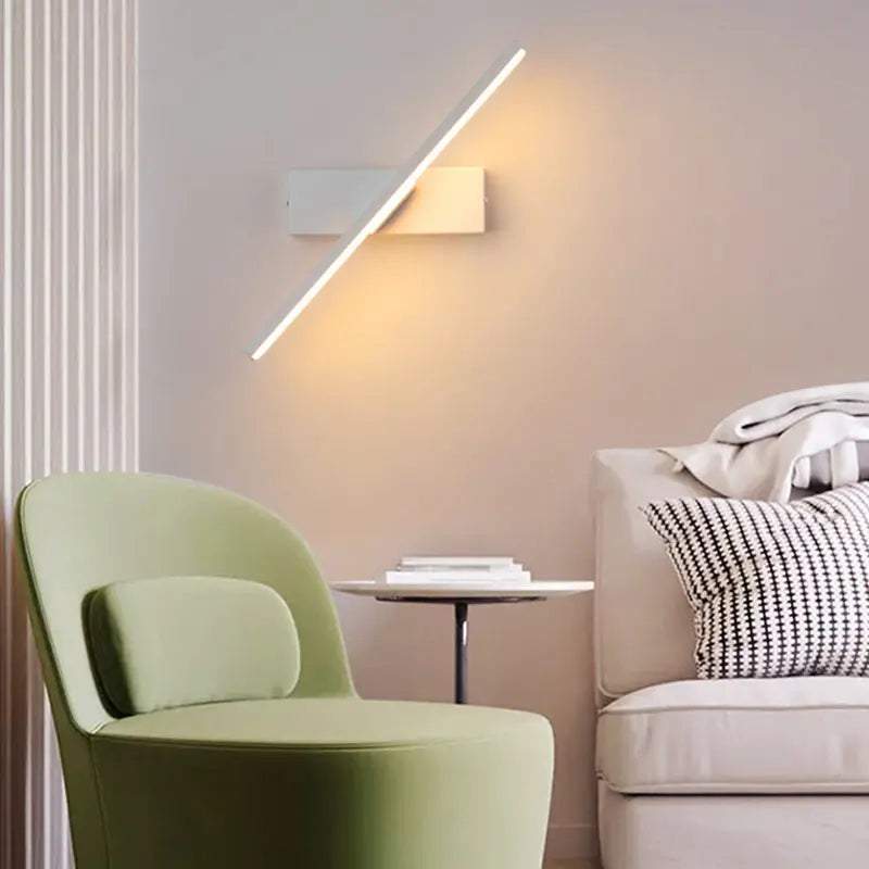 Aria Wandlamp – Draaibaar Design, Modern & Verkrijgbaar in Zwart of Wit