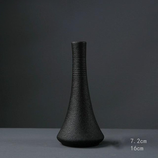 Noctéra Keramische Vaas – Zwart Getextureerd Design in 8 Unieke Vormen