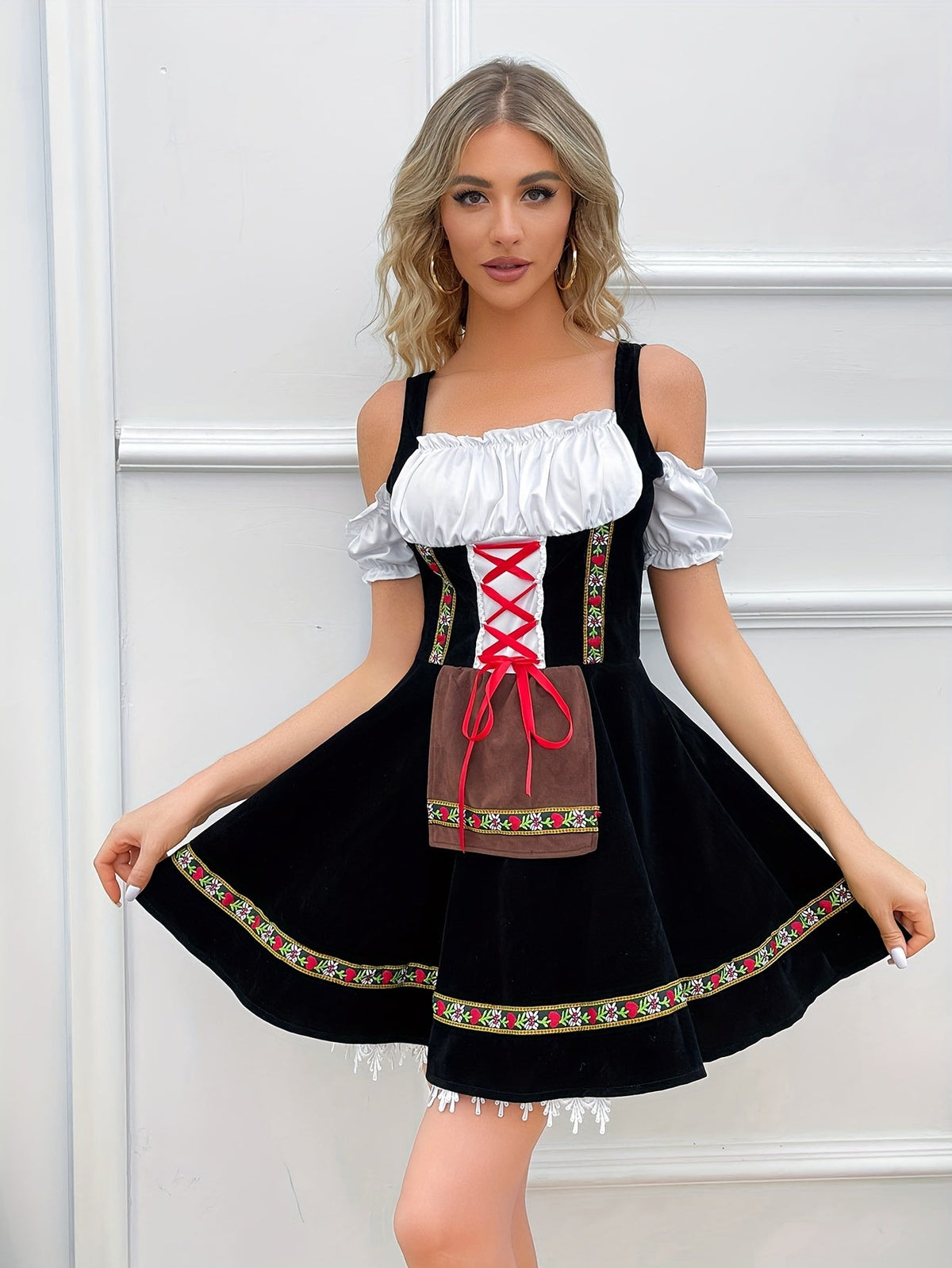 AlpenZauber – Dames Schoudervrij Dirndl met Zwierige Rok – Voor Feesten & Wiesn