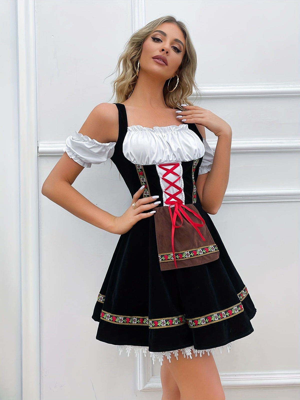 AlpenZauber – Dames Schoudervrij Dirndl met Zwierige Rok – Voor Feesten & Wiesn