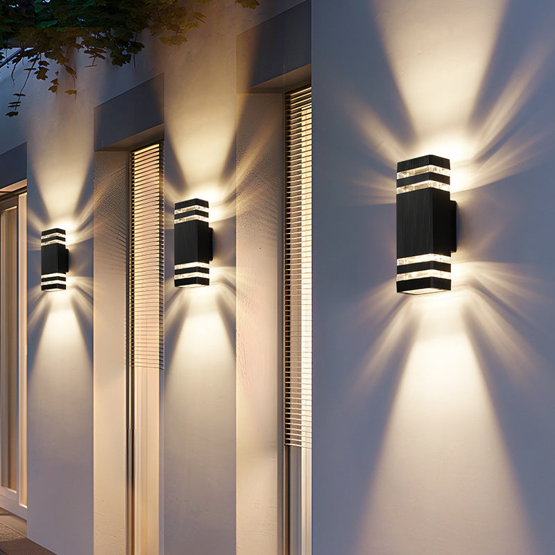 Lumora Buitenwandlamp – Modern 2-Weg Design met LED-Verlichting & Weerbestendige Behuizing