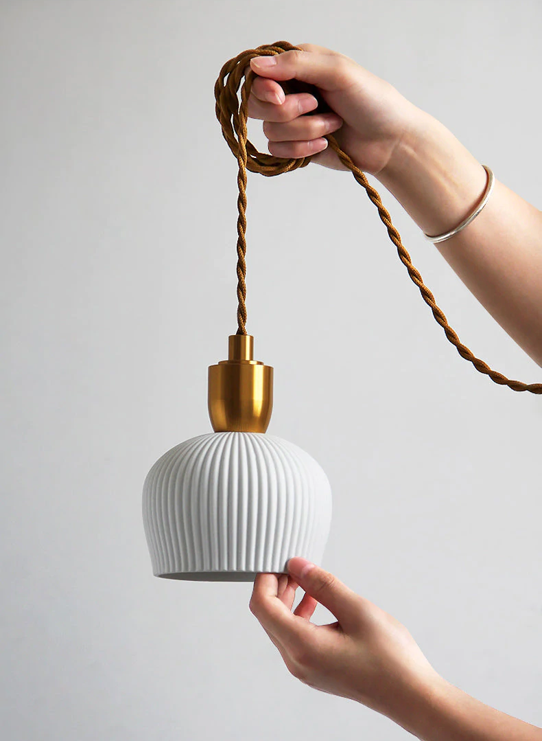 Lumivio Hanglamp – Geplooid Keramiek & Messing, Modern Design in 3 Stijlen