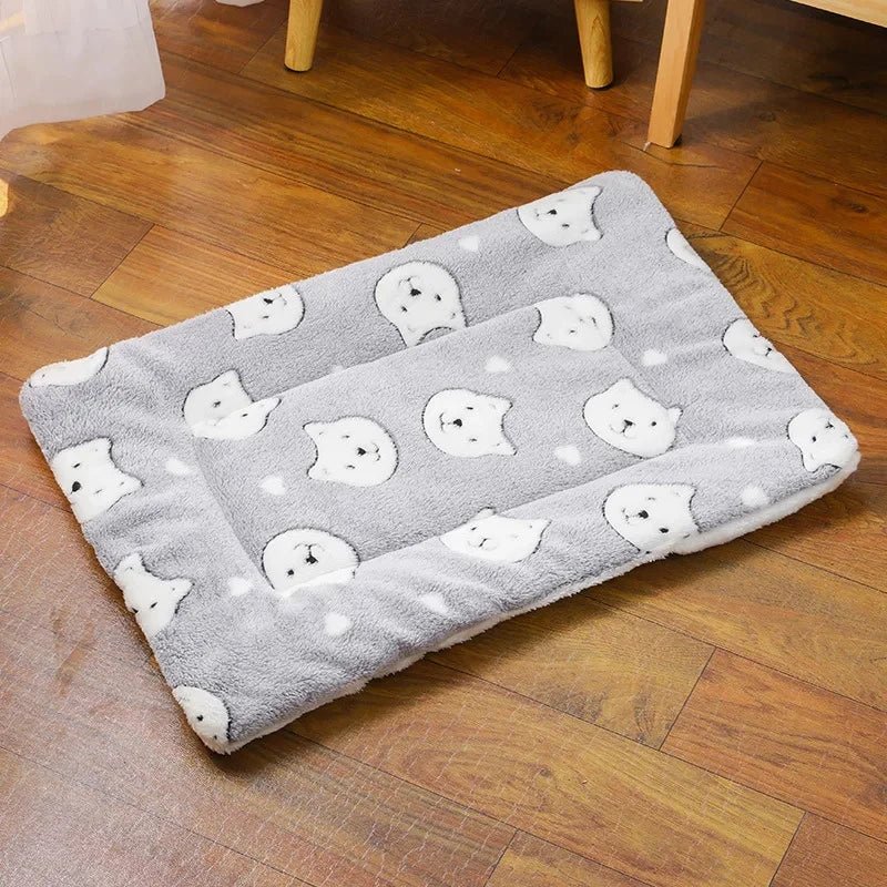 FLANNELPAW – Warm Flannel Sleeping Mat for Dogs & Cats Vestragear