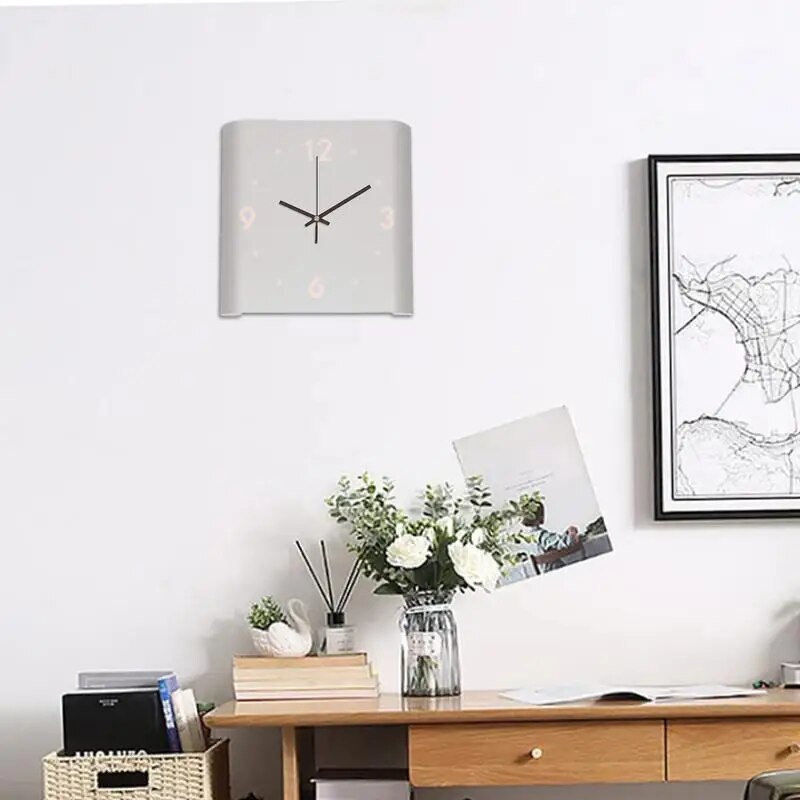 Lumora – Vierkante wandklok met licht & stil uurwerk – modern design