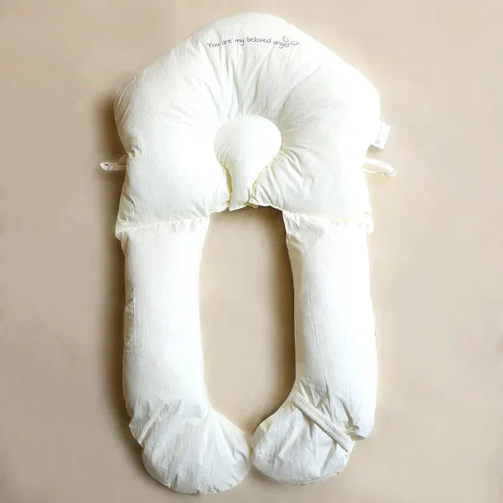 CuddlePure Babykussen – Antibacterieel Knuffelkussen met Ergonomisch Ontwerp en Zachte Stof