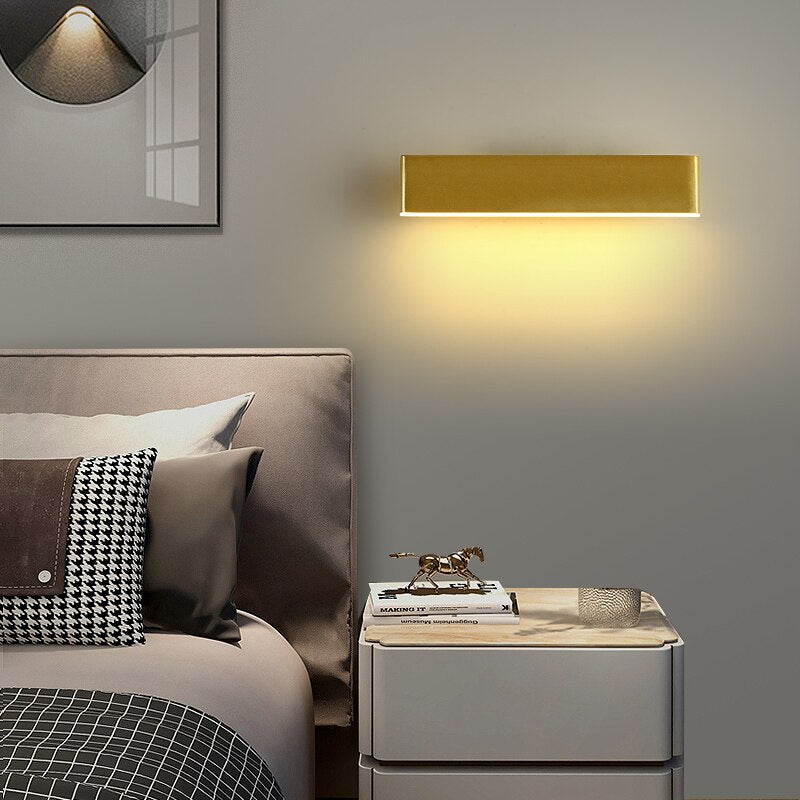 Rotaro Wandlamp – Modern Draaibaar Design met Slanke Vorm & Geïntegreerde LED-Verlichting